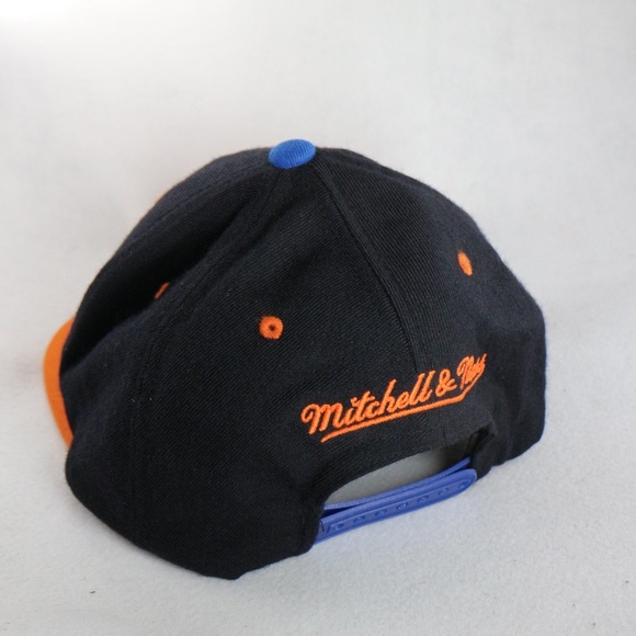 Mitchell & Ness NY KNICKS HWC Snapback Hat Onesize - Picture 3 of 5